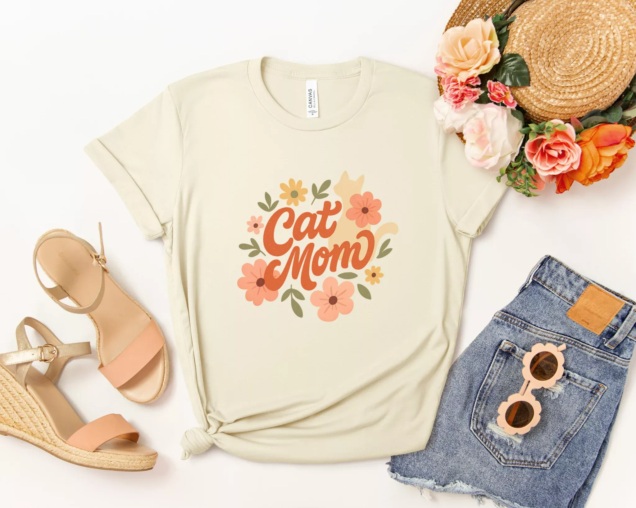 Cat Mom Retro Flower Tee | Off White