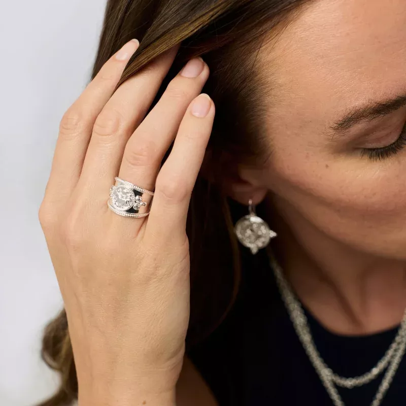 Coin Crest Ring|CubicZirconia|7&8